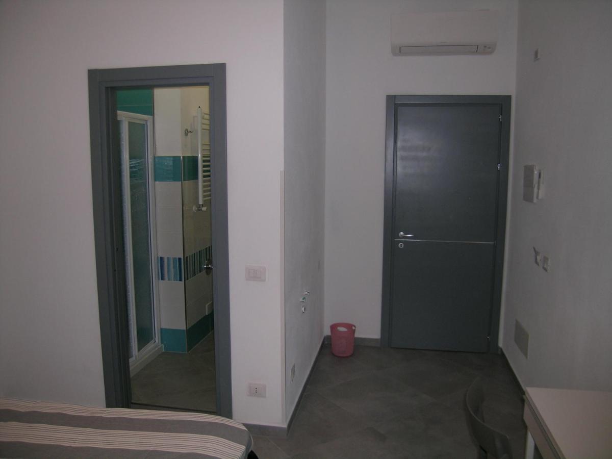 Camera Con Bagno Privato Candida Специя Екстериор снимка