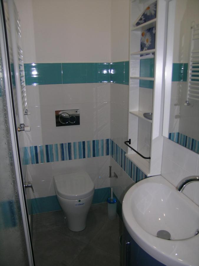 Camera Con Bagno Privato Candida Специя Екстериор снимка